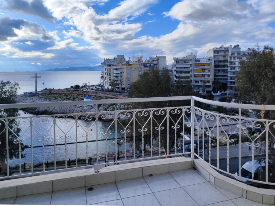 (For Sale) Residential Apartment || Piraias/Piraeus - 70 Sq.m, 1 Bedrooms, 315.000€ 
