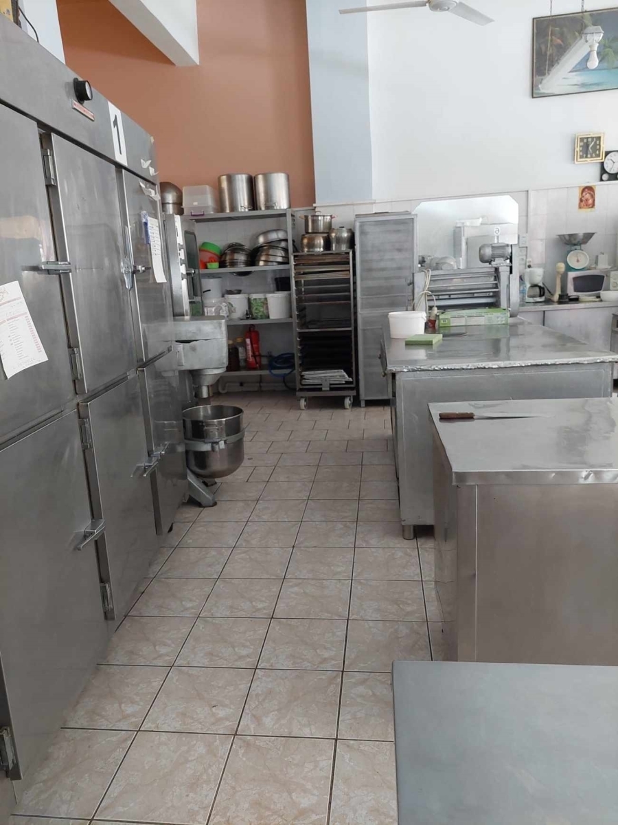 (For Sale) Commercial Retail Shop || Athens Center/Athens - 164 Sq.m, 200.000€ 