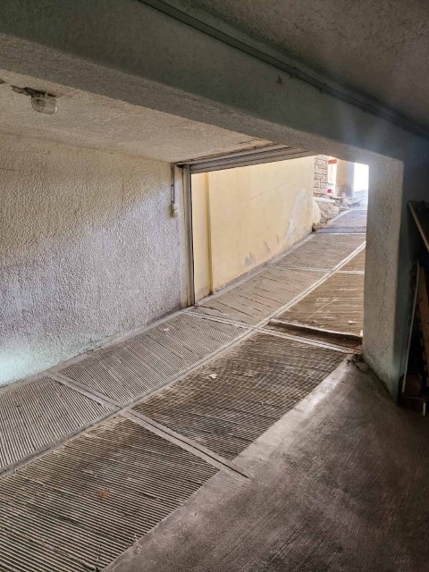 (For Sale) Other Properties Underground Parking || Piraias/Piraeus - 11 Sq.m, 20.000€ 